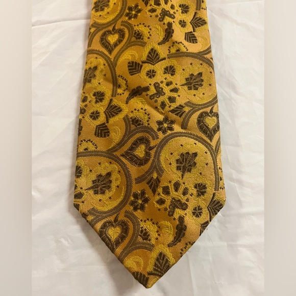 Elegant Gold and Brown Paisley Tie - Picture 1 of 5